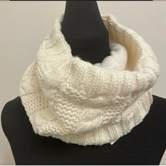 MICHAEL Michael Kors Accessories Michael Kors Cable Knit Chunky